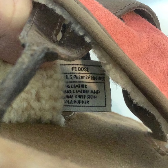 UGG “Matala” Sheepskin lined sandals in brown leather and coral suede.  Sz 8 - Picture 6 of 8